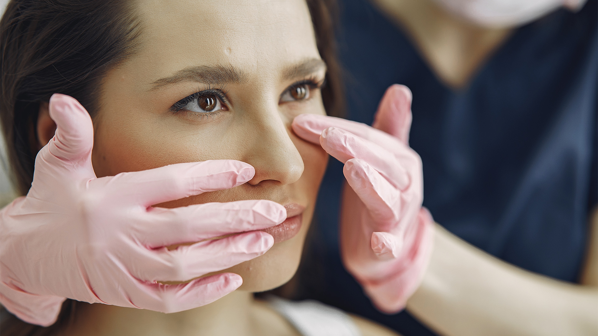 How is Septoplasty (Nasal Deviation) Surgery Performed?